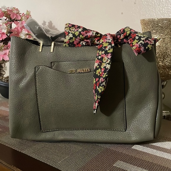 Olive Green Steve Madden Purse 👜 & Small Bag - Picture 2 of 12
